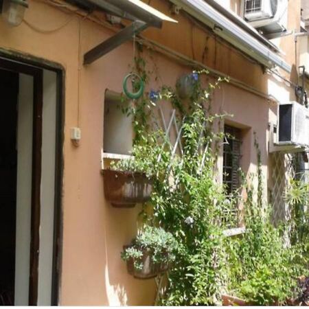 Independent With Garden Heart Of Trastevere John Cabot Рим Экстерьер фото