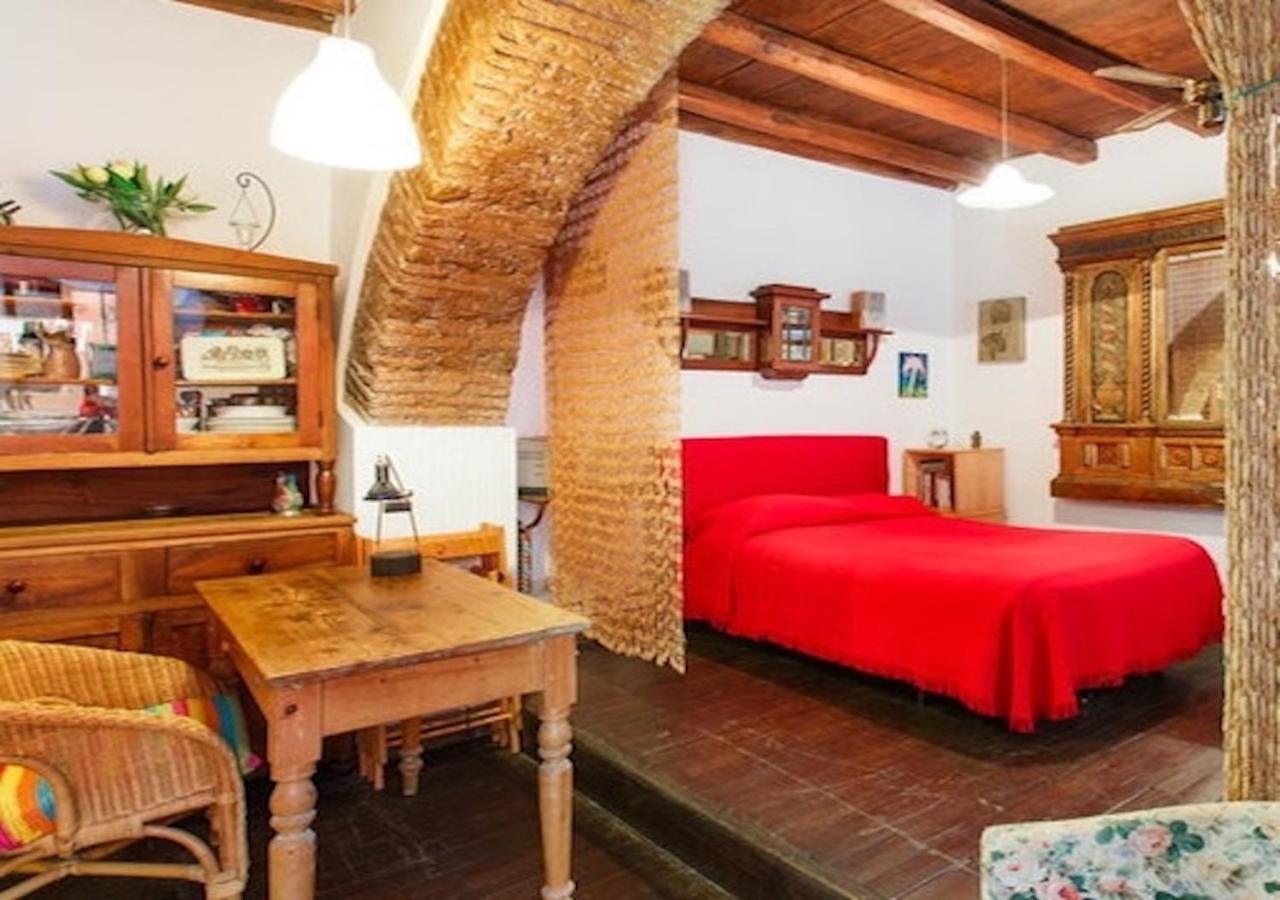 Independent With Garden Heart Of Trastevere John Cabot Рим Экстерьер фото