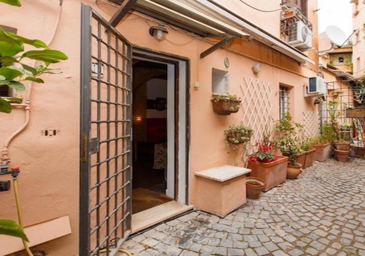 Independent With Garden Heart Of Trastevere John Cabot Рим Экстерьер фото
